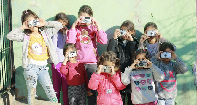60 çocuk tarafından çekilen 100 fotoğraf, sanatseverlerle buluştu