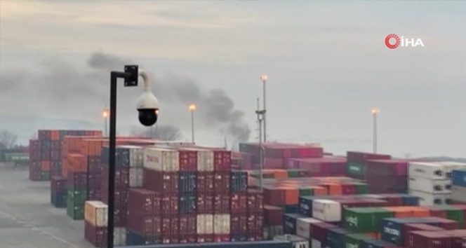 Ambarlı Limanı’ndan yükselen dumanlar merak uyandırdı