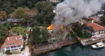 Tarihi Vaniköy Camii’ndeki yangına ilişkin Valilik’ten açıklama: “Kontrol altına alındı”