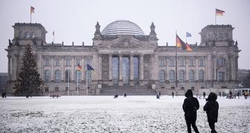 Almanya, Covid-19 kısıtlamalarını uzatmayı planlıyor