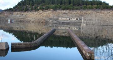 Baraj suyu çekildi, 2 bin yıllık tarihi köprü gün yüzüne çıktı