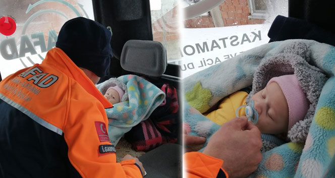 Ateşlenen bebek ile hamile kadın, paletli kar ambulansıyla hastaneye ulaştırıldı