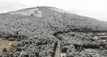 Kar yağışı sonrası Aydos Ormanı’nda kartpostallık görüntüler oluştu