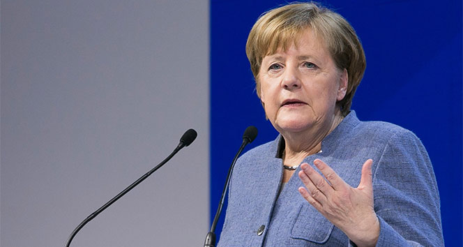 Merkel: ‘Yaz ayına kadar herkes aşılanacak’