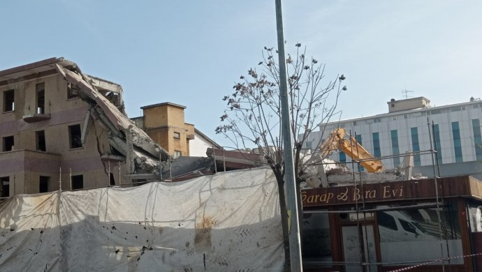 Musa Anter’in müdürlük yaptığı tescilli otel yıkıldı